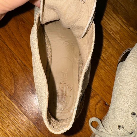 CHANEL 15C Crackle High Top Espadrilles Light Beige Black Size 40 - Picture 12 of 15